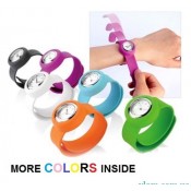 Для ребенка наручные кварцевые часы More Colors Inside